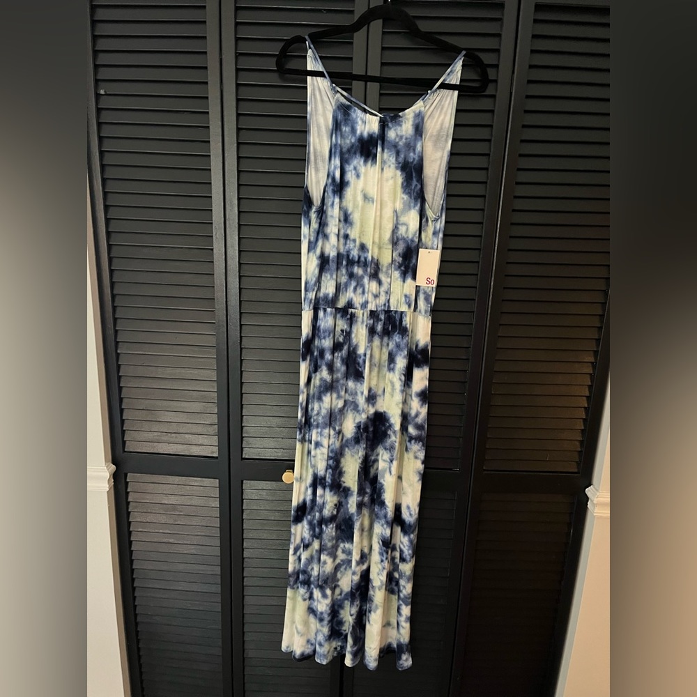 SO Juniors Flowy Maxi Dress - Side Slit - New - Large - Keyhole Back